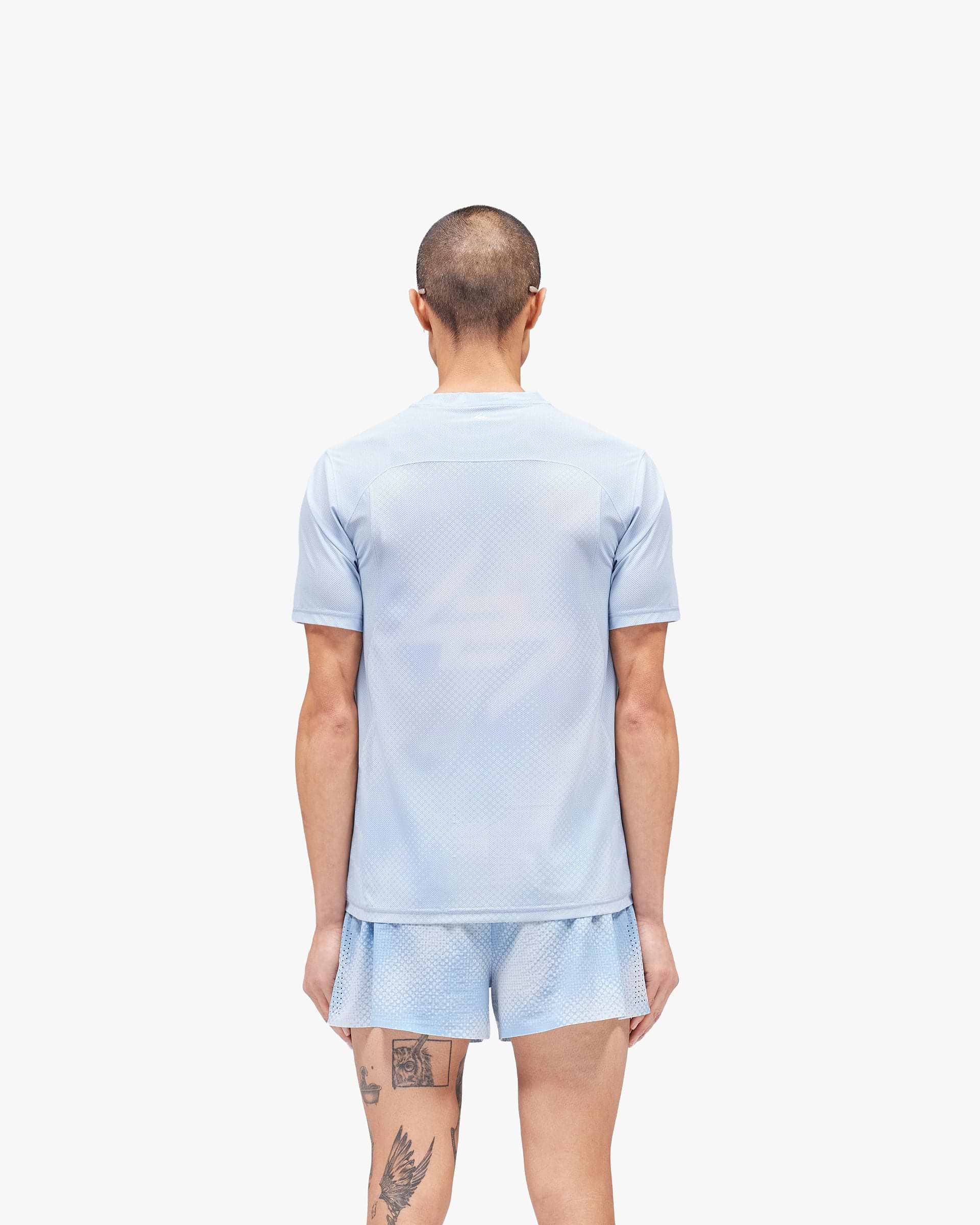247_Hybrid_T-Shirt_-_Glacier_Fade_Out_05.jpg