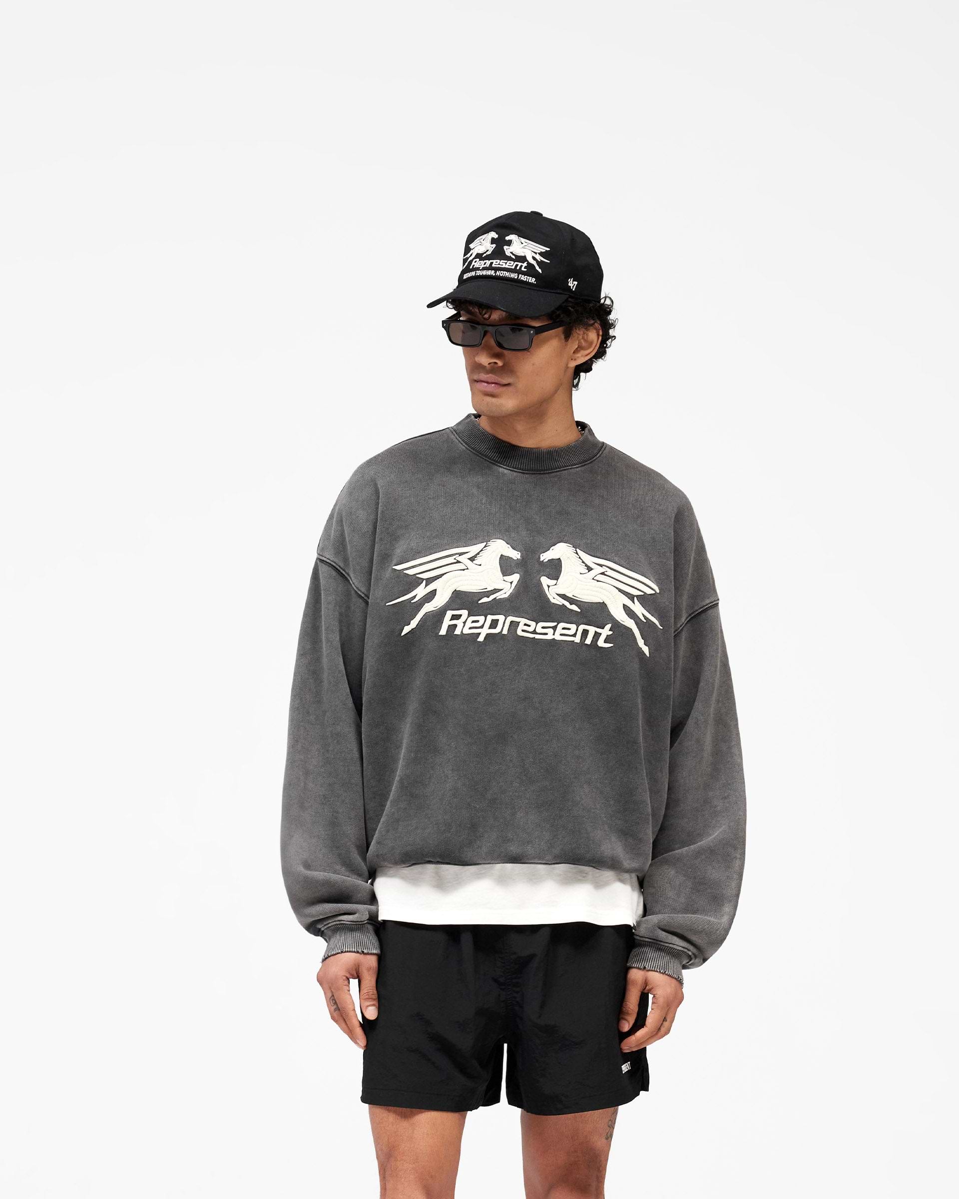 Pegasus_Sweatshirt_-_Vintage_Grey_03.jpg