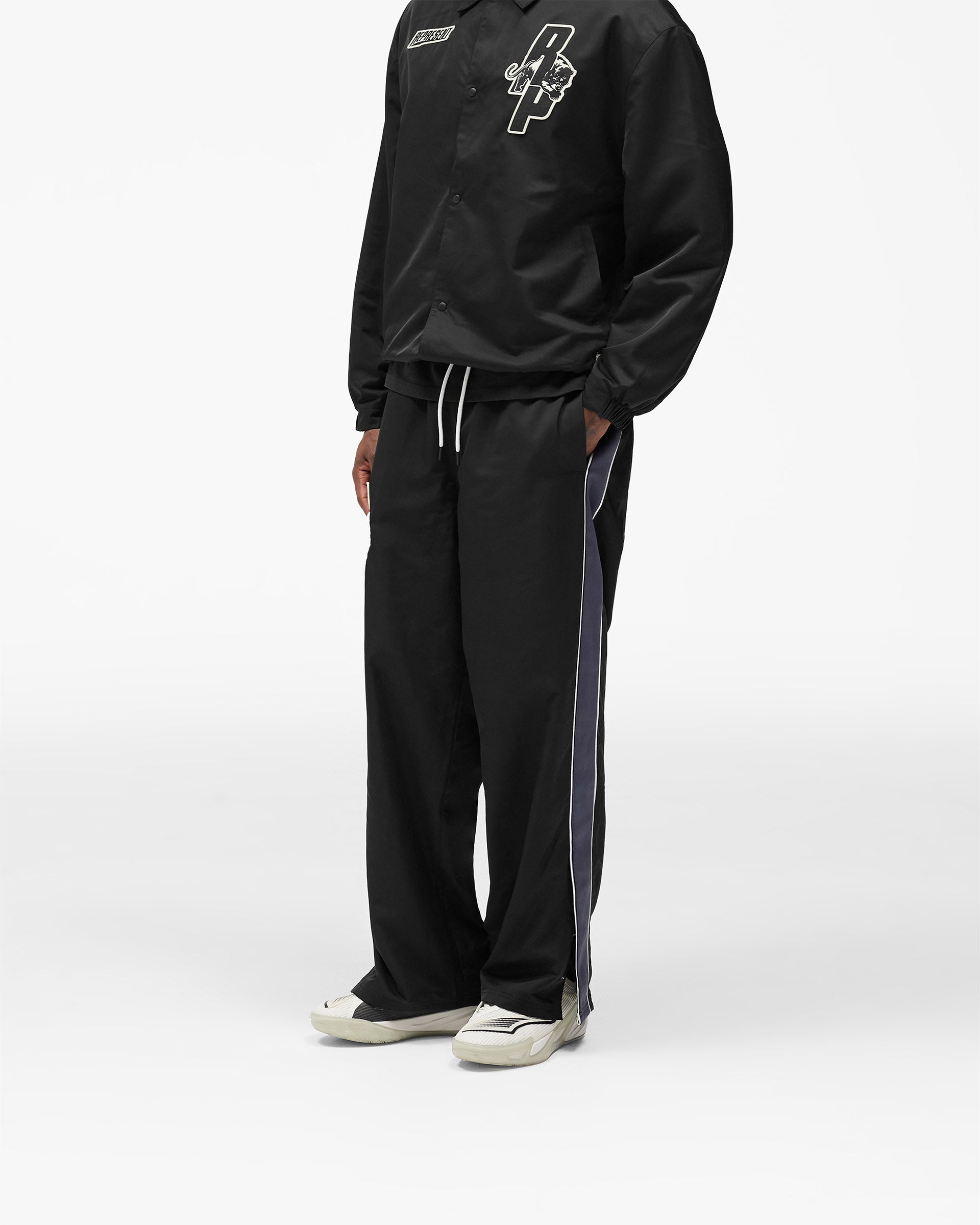 Represent_X_Puma_Sweatpant_-_Puma_Black_04.jpg