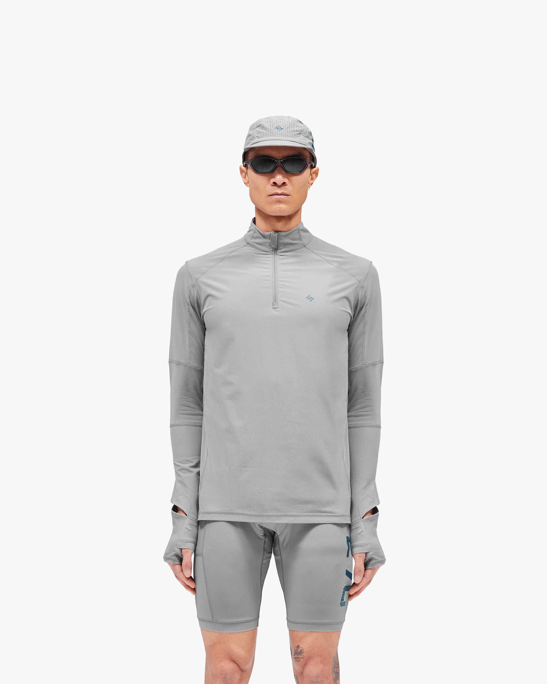 247_Run_Quarter_Zip_-_Graphite_Grey_03.jpg