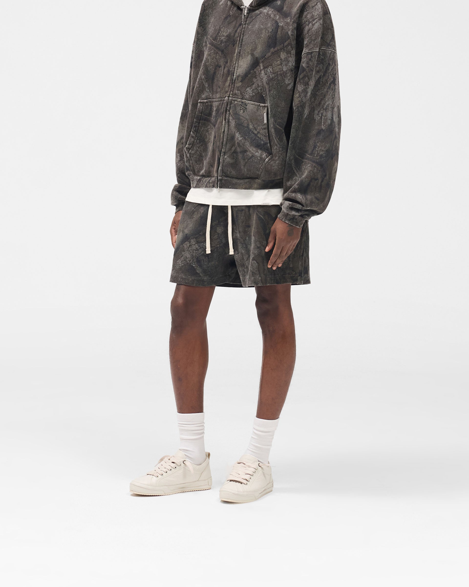 Initial_Overdye_Realtree__Camo_Mesh_Shorts_-_Overdyed_Black_02.jpg