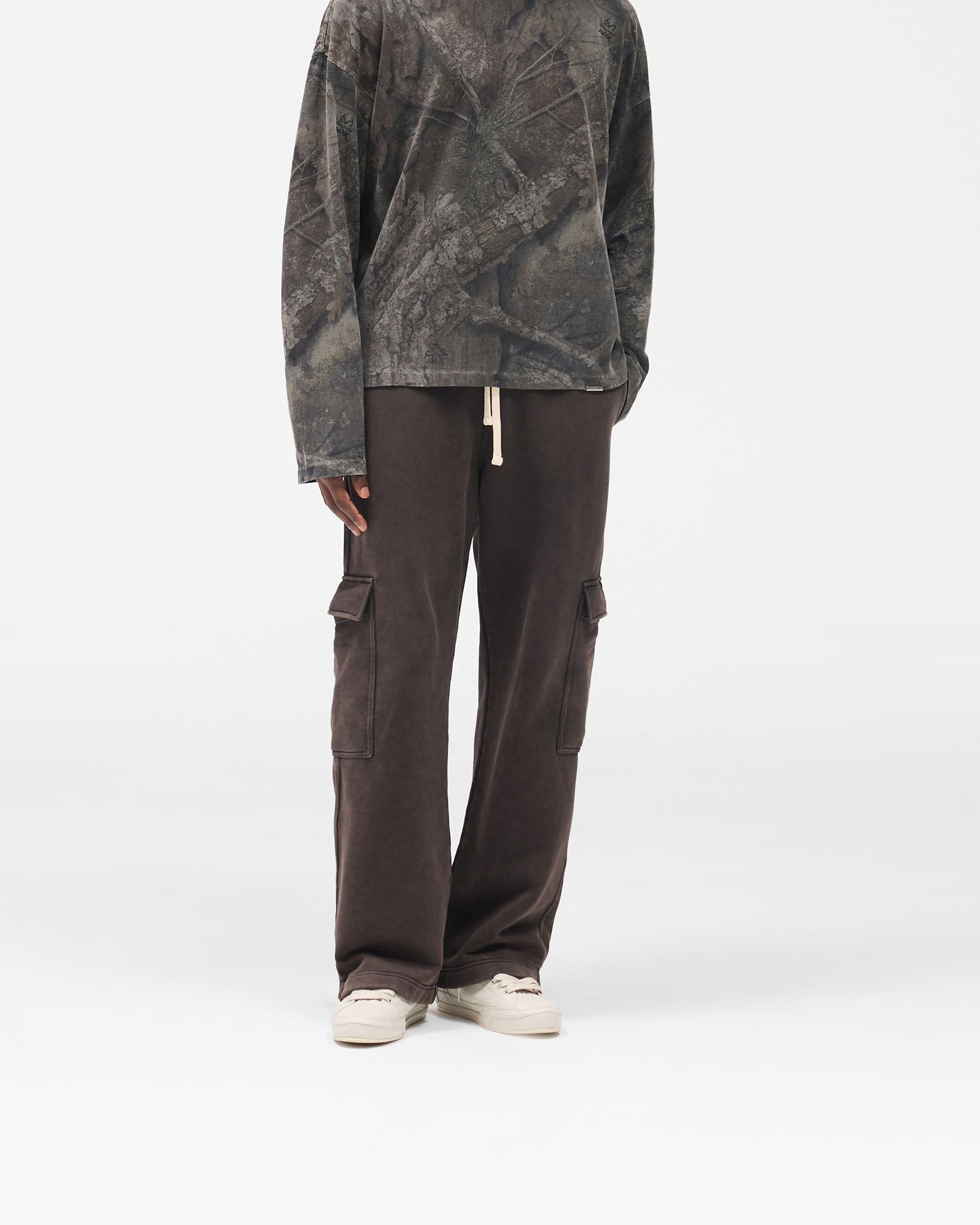 Initial_Cargo_Sweatpants_-_Coffee_04.jpg