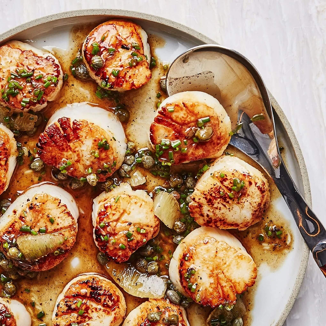 SEARED SCALLOPS WITH PONZU, GINGER AND CHIVES