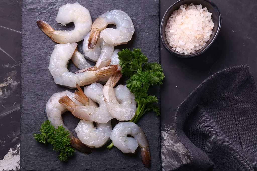 Cleaned Raw Tail on Shrimp, Chem Free, 16/20 Count - (2 lbs)